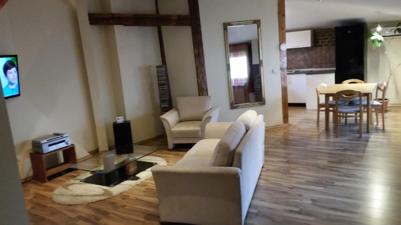 Appartamento Apartament Central Gran Varadino Esterno foto